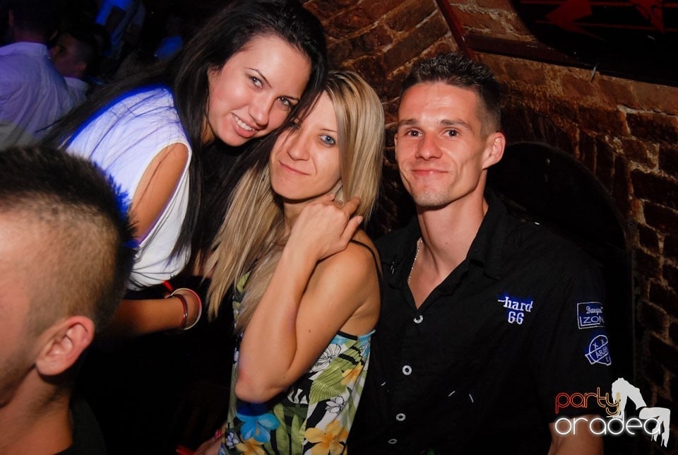 Party Time @ Club Escape, 