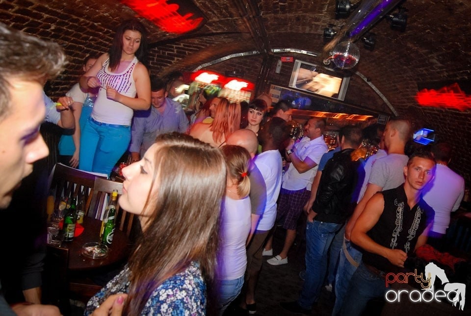 Party Time @ Club Escape, 