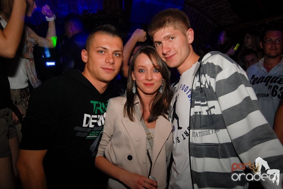 Party Time @ Club Escape, 