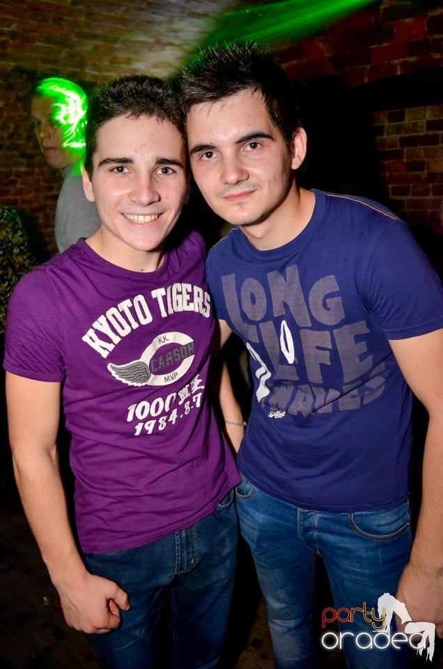 Party Time @ Club Escape, 