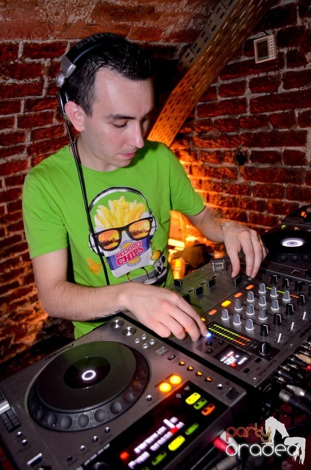 Party Time @ Club Escape, 