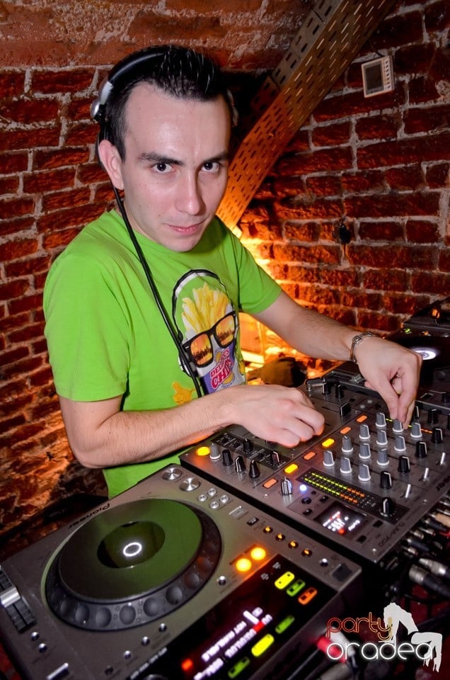 Party Time @ Club Escape, 