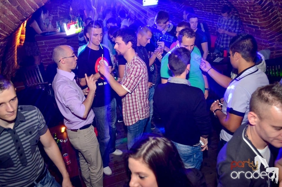 Party Time @ Club Escape, 