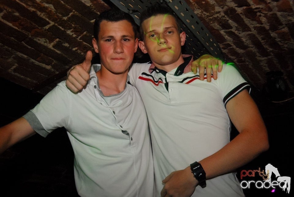 Party Time @ Club Escape, 