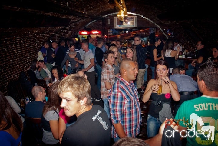 Party time în Club Escape, 