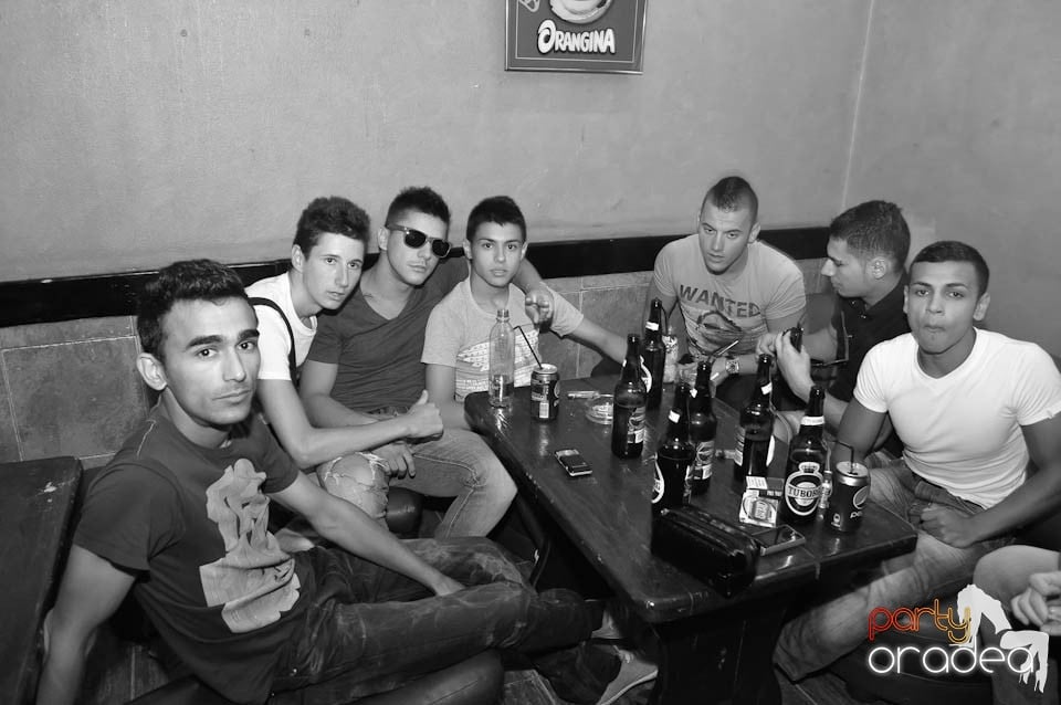 Party time în Downtown!, 