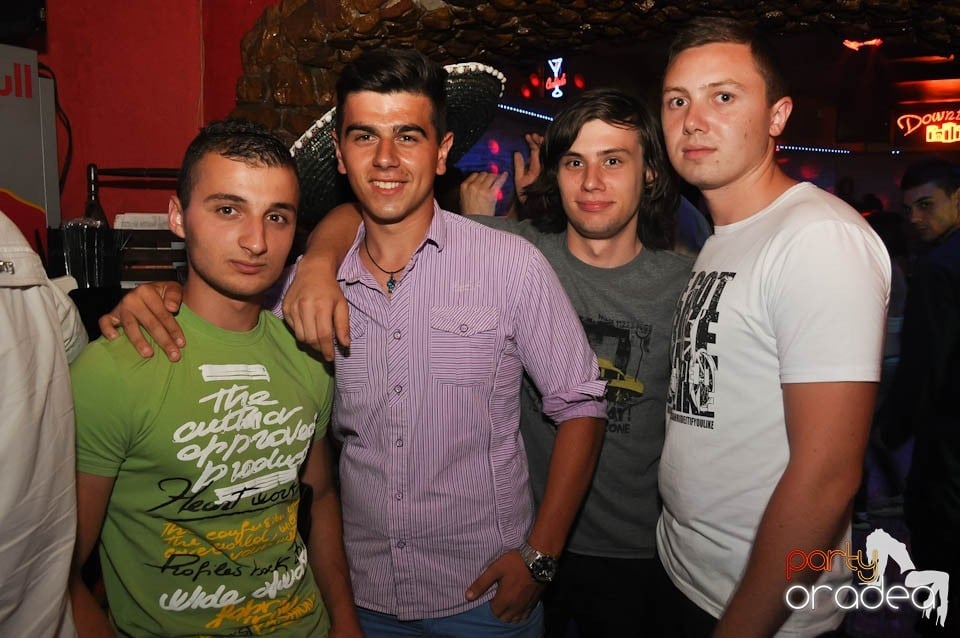 Party time în Downtown!, 