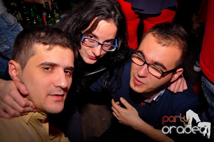 Party Time în Escape, 