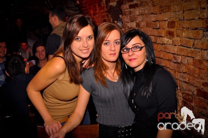 Party Time în Escape, 