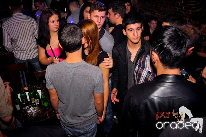 Party Time în Escape, 