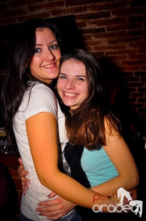 Party Time în Escape, 