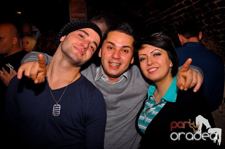 Party Time în Escape, 