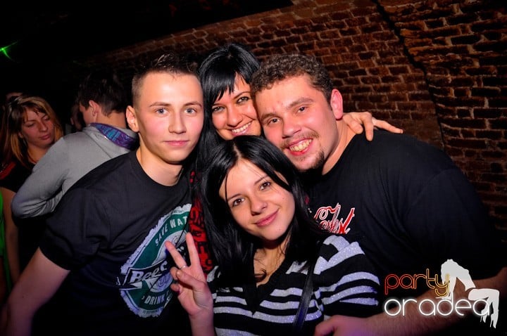 Party Time în Escape, 