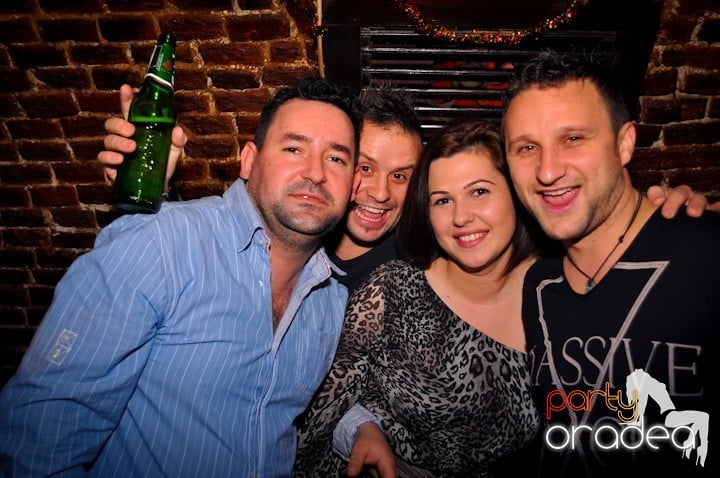 Party Time în Escape, 