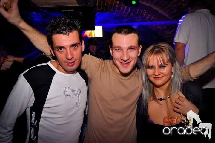 Party Time în Escape, 