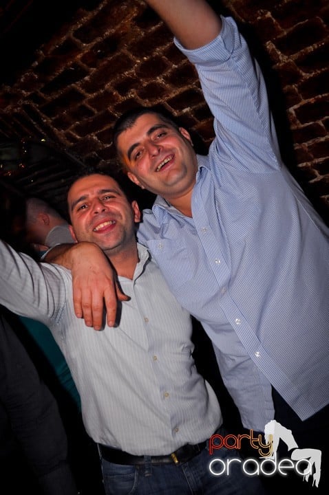 Party Time în Escape, 