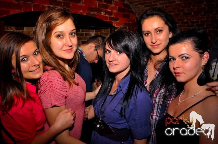 Party Time în Escape, 