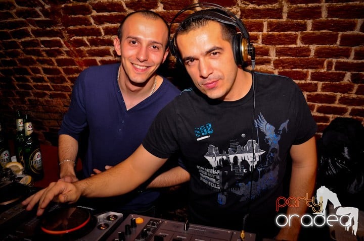 Party Time în Escape, 