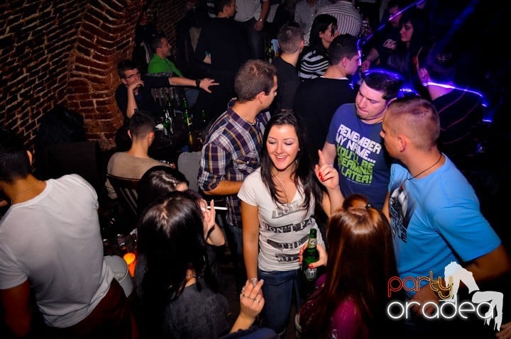 Party Time în Escape, 