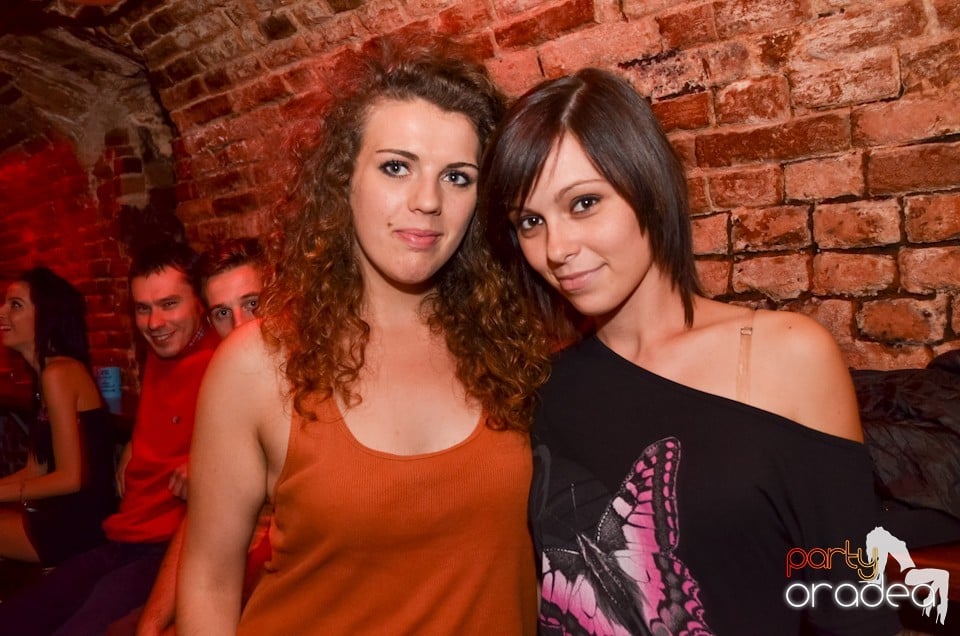 Party Tonight @ Club Escape, 