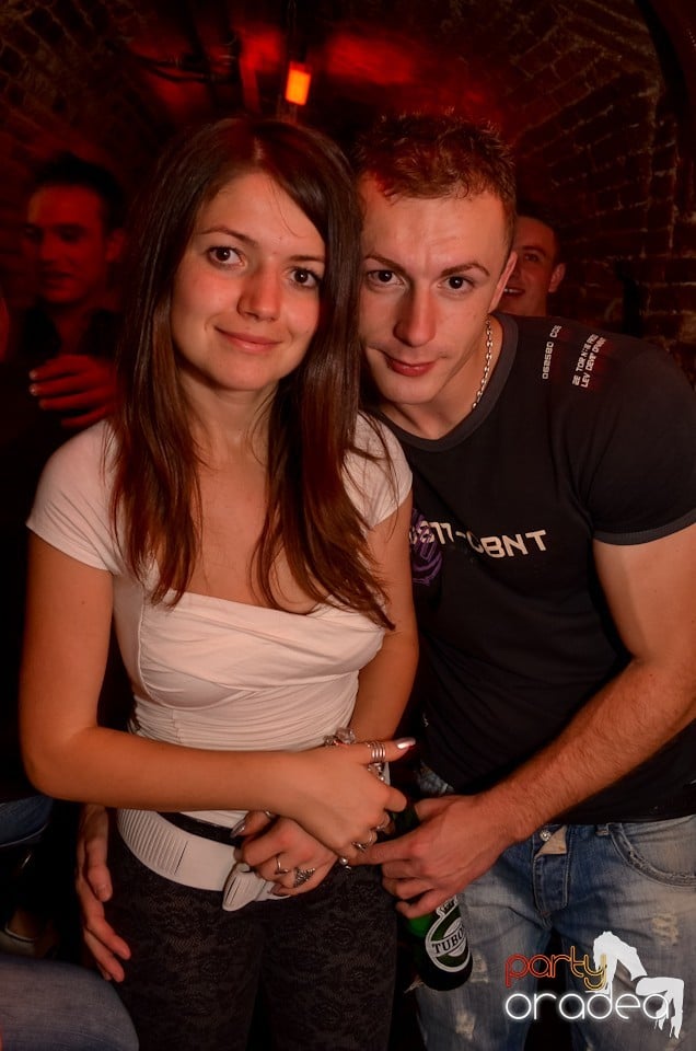 Party Tonight @ Club Escape, 