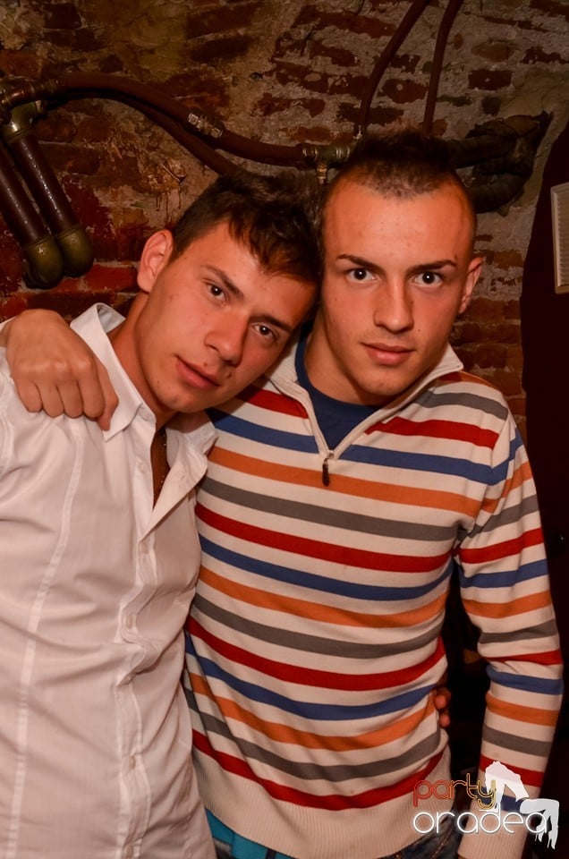 Party Tonight @ Club Escape, 