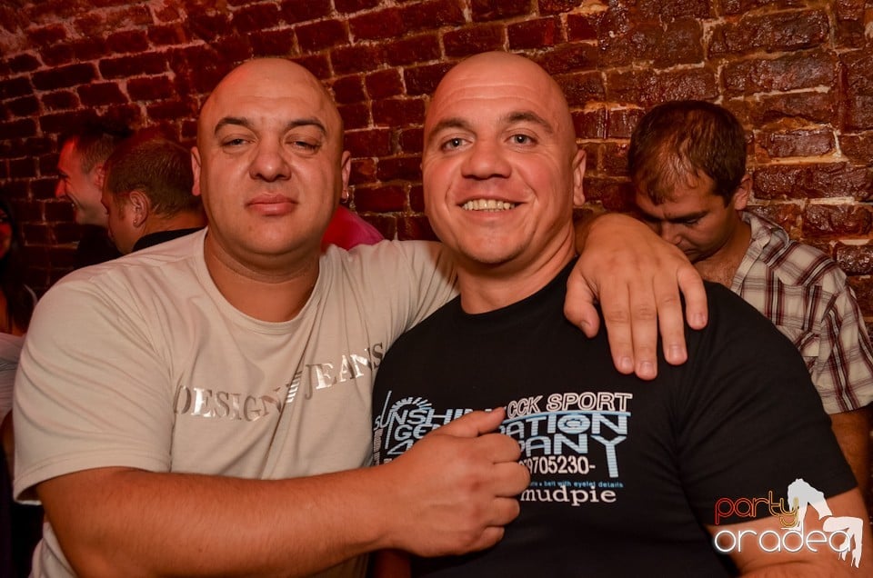 Party Tonight @ Club Escape, 