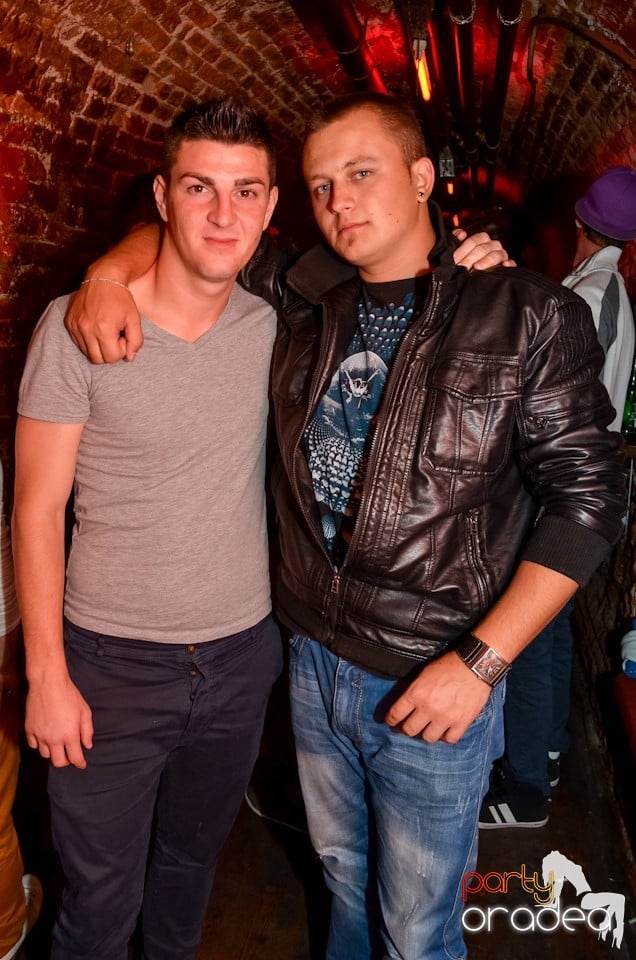 Party Tonight @ Club Escape, 