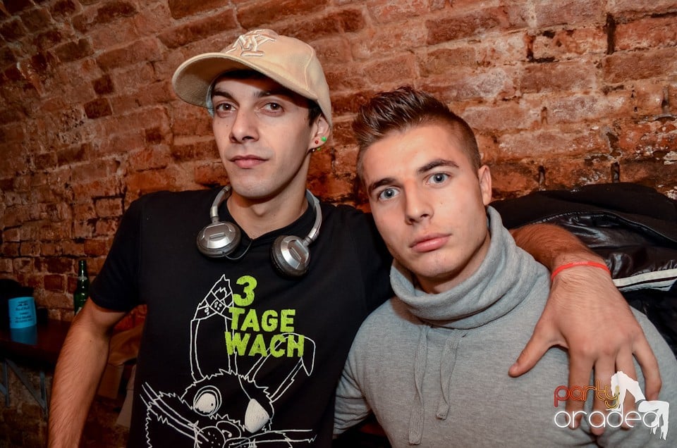 Party Tonight @ Club Escape, 