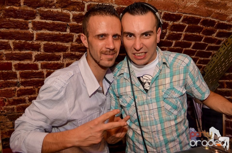 Party Tonight @ Club Escape, 