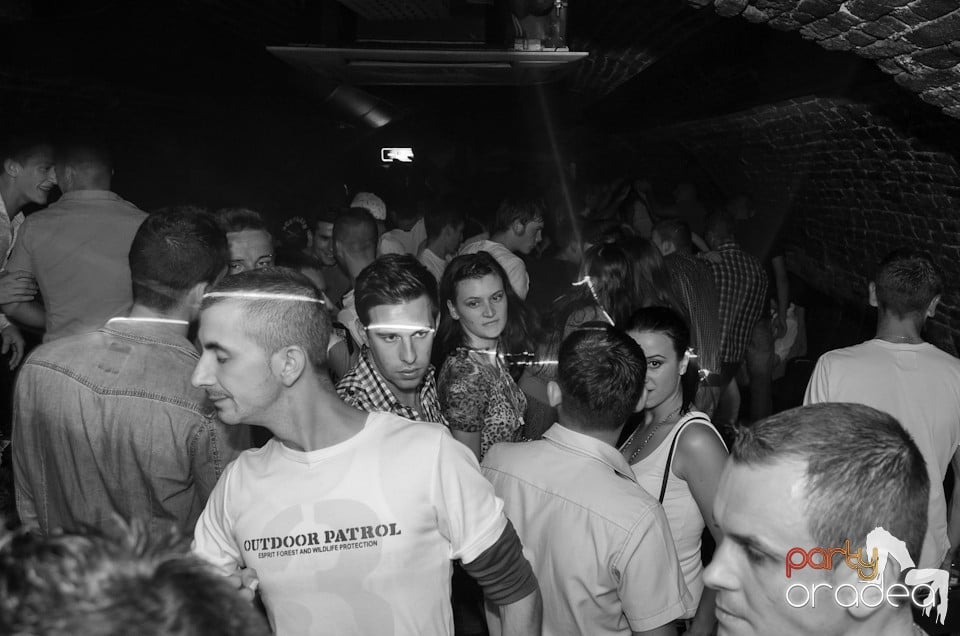 Party Tonight @ Club Escape, 