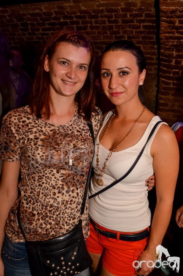 Party Tonight @ Club Escape, 