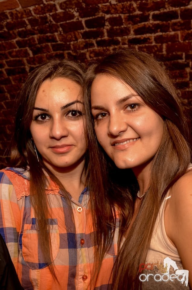 Party Tonight @ Club Escape, 