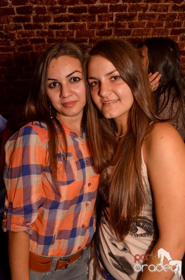 Party Tonight @ Club Escape, 