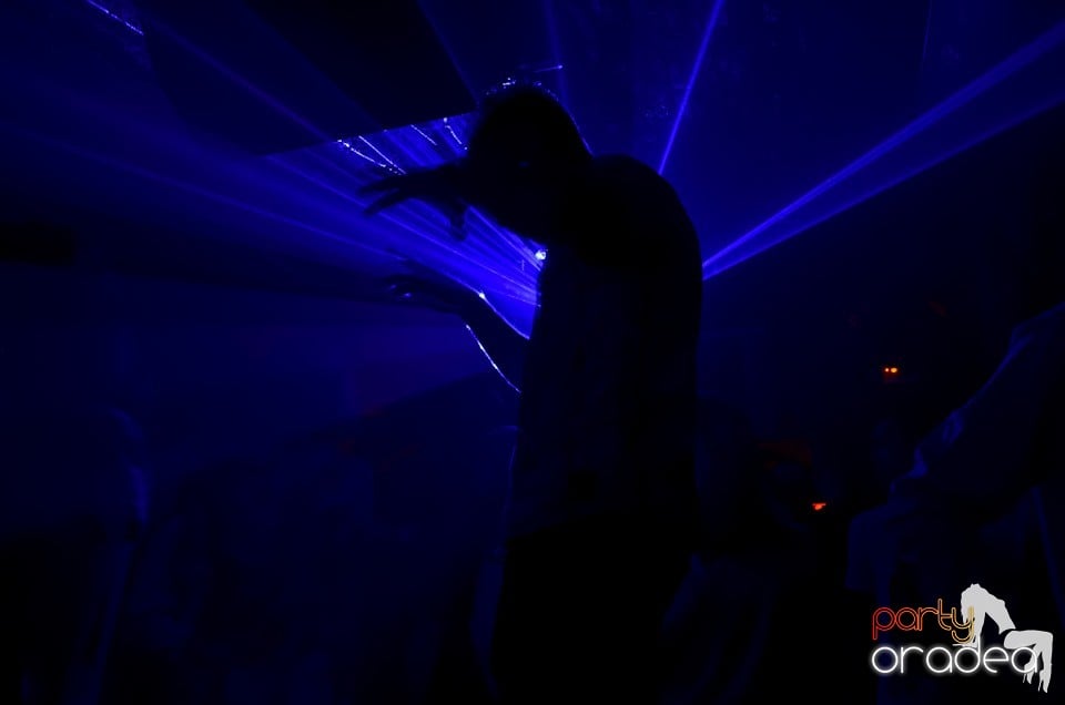 Party Tonight @ Club Escape, 