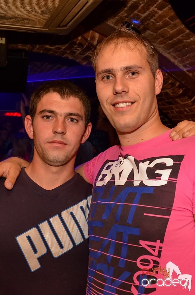 Party Tonight @ Club Escape, 