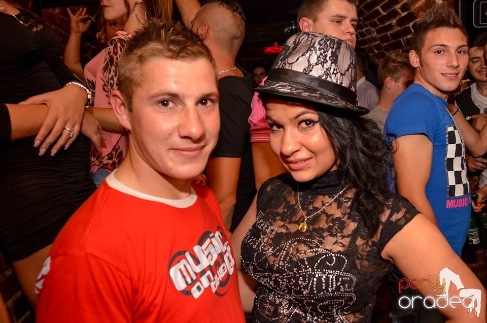 Party Tonight @ Club Escape, 