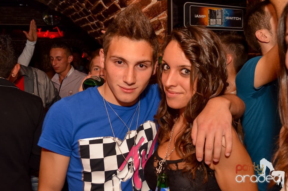 Party Tonight @ Club Escape, 