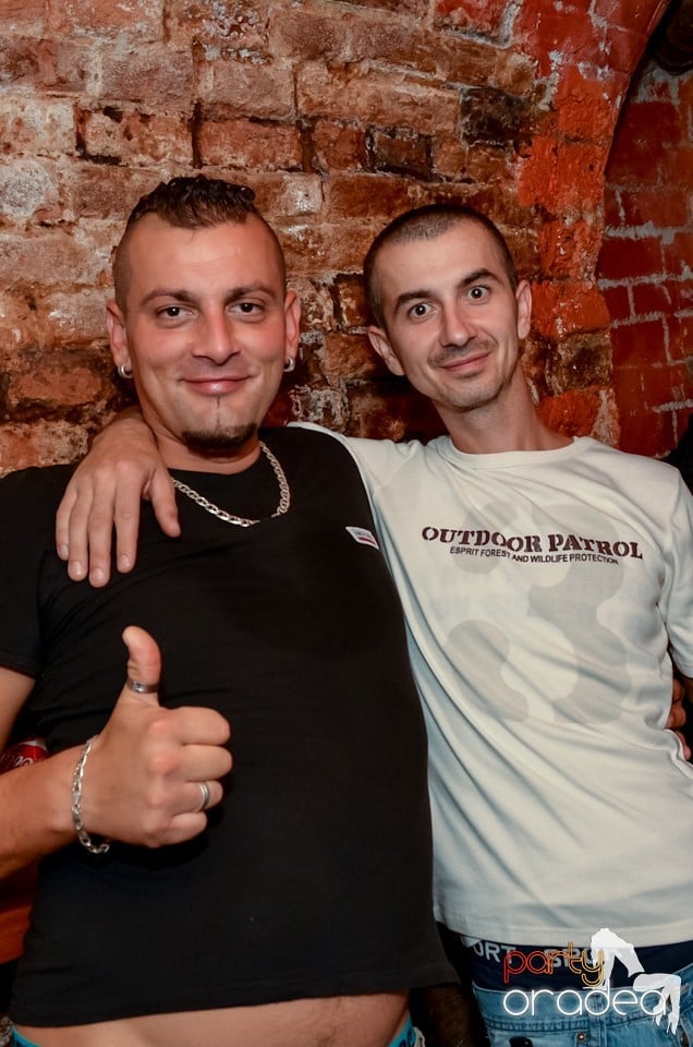 Party Tonight @ Club Escape, 