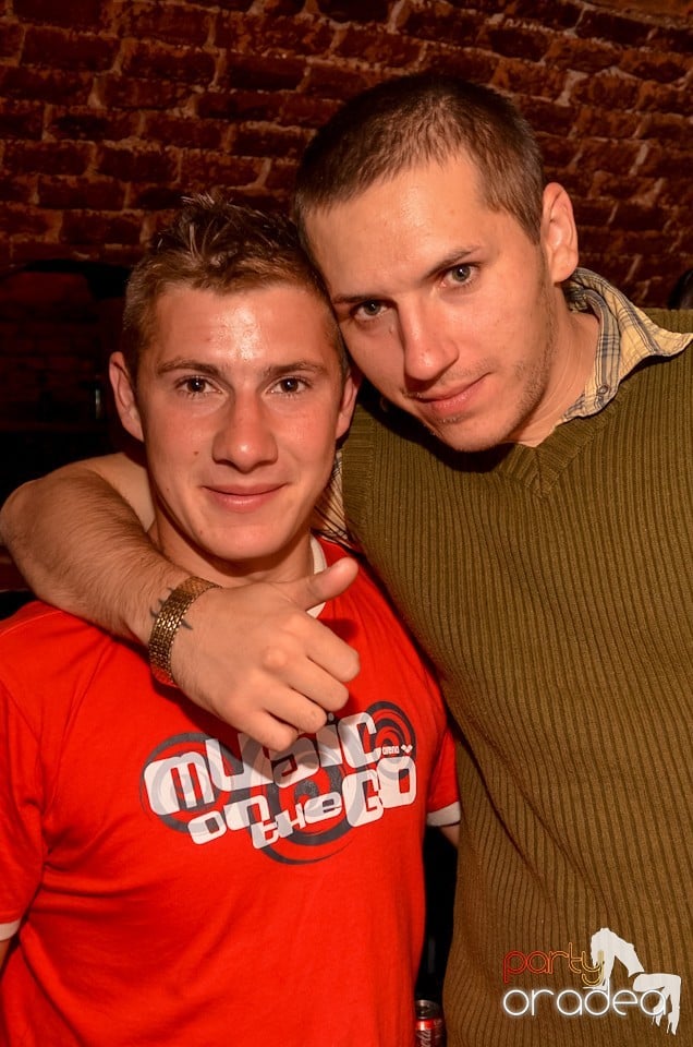 Party Tonight @ Club Escape, 