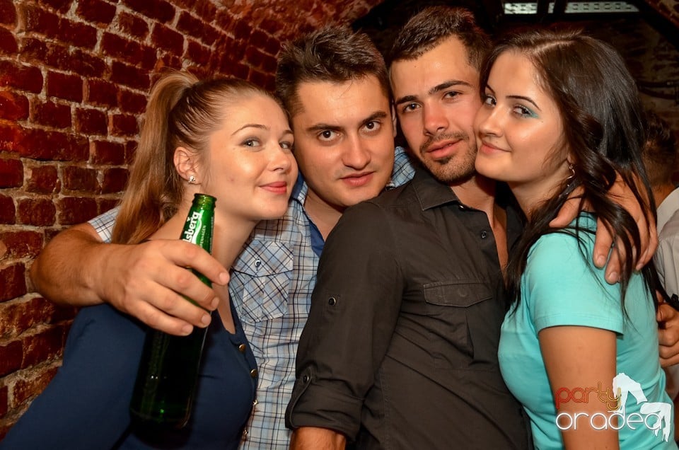 Party Tonight @ Club Escape, 