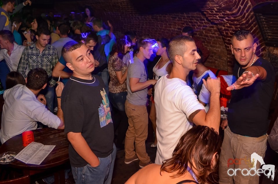 Party Tonight @ Club Escape, 