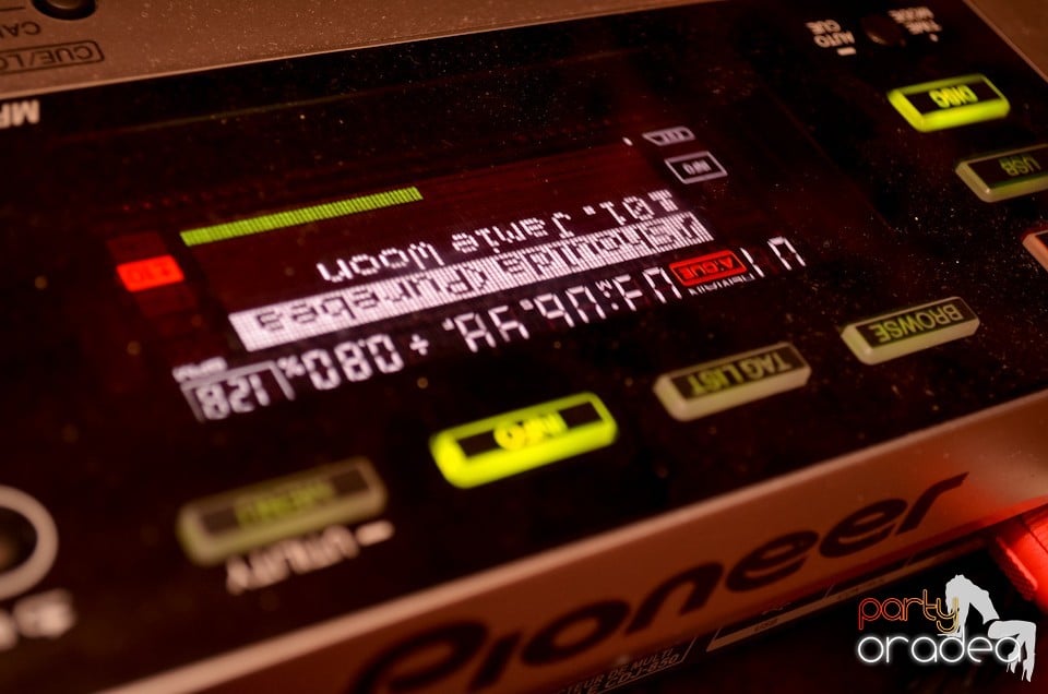 Party Tonight @ Club Escape, 