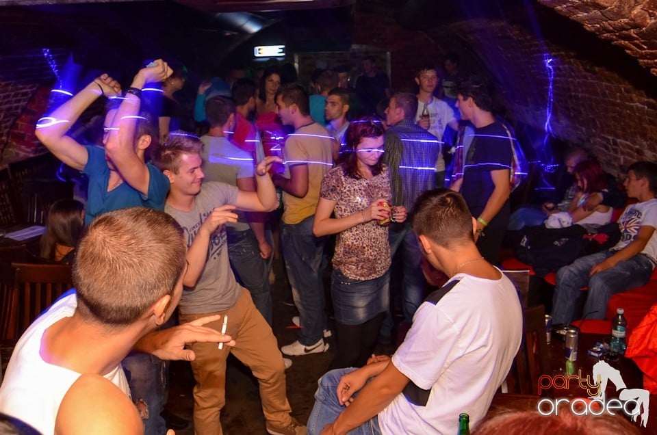 Party Tonight @ Club Escape, 