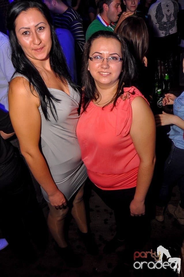 Party Tonight @ Club Escape, 