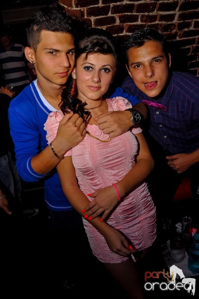 Party Tonight @ Club Escape, 