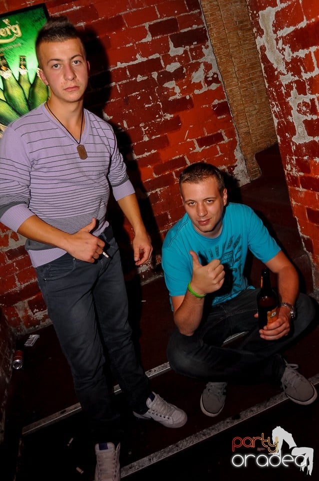 Party Tonight @ Club Escape, 