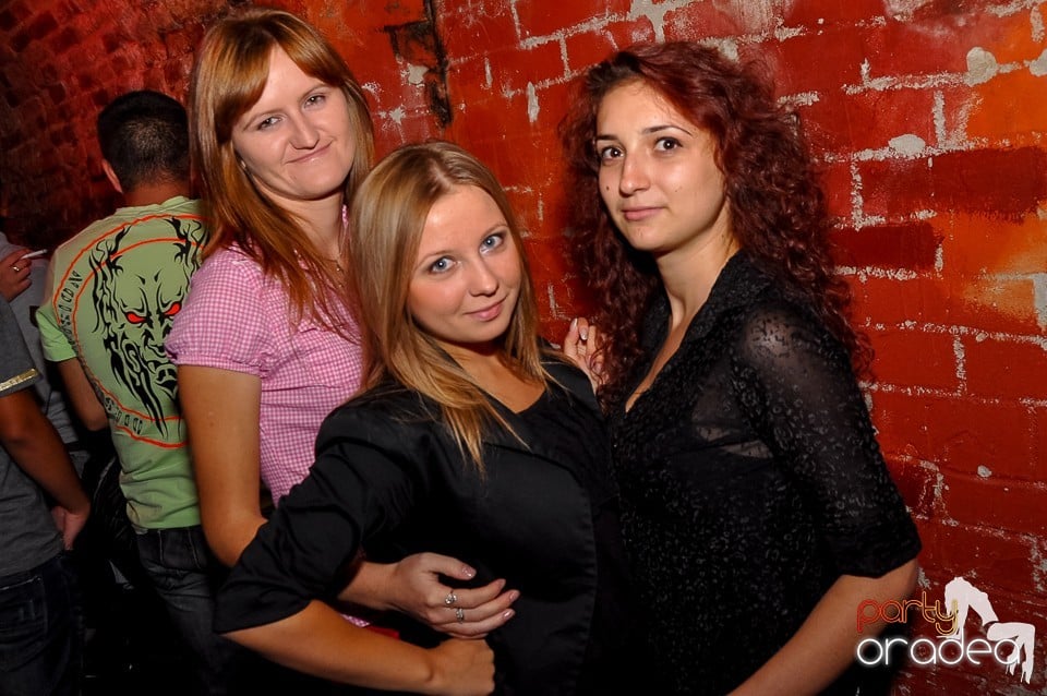 Party Tonight @ Club Escape, 