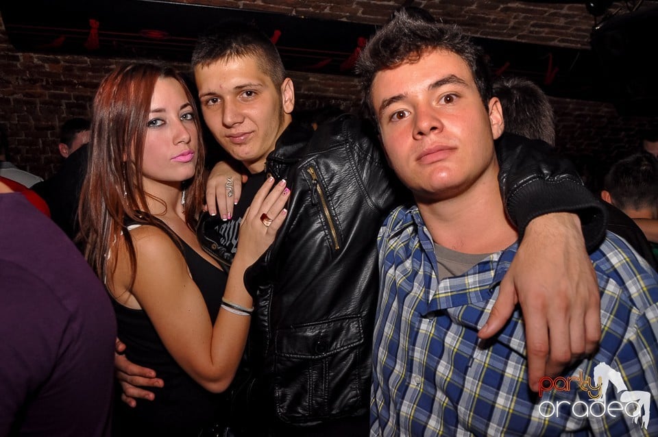 Party Tonight @ Club Escape, 