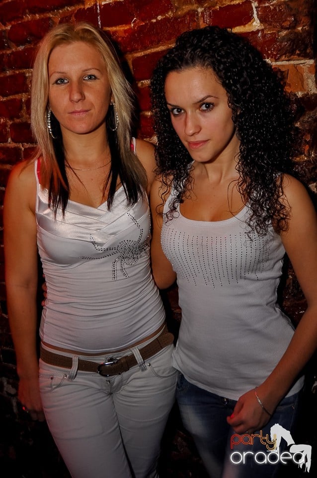 Party Tonight @ Club Escape, 